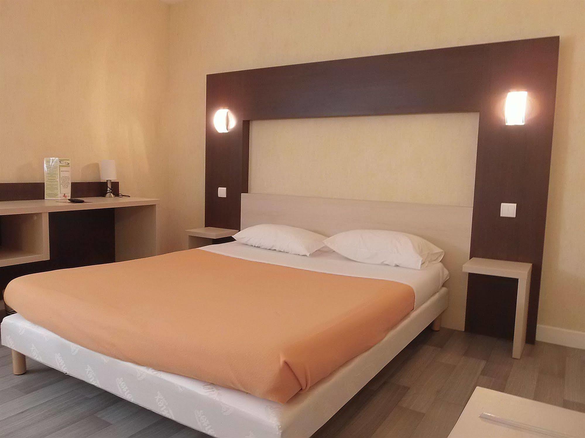 Hotel Azur Saint Junien Cit'Hotel Eksteriør bilde